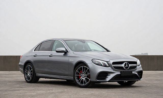 벤츠E클래스AMG 관련 이미지 - 벤츠E클래스AMG, 단순한 고성능 모델 그 이상의 가치를 파악하는 법